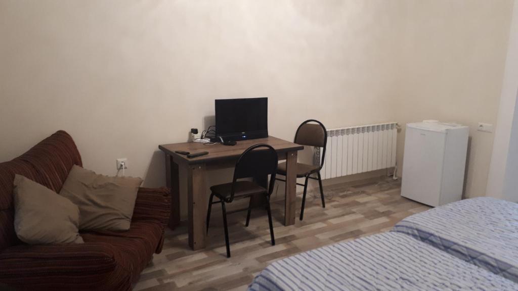 New Life Apartments room 6